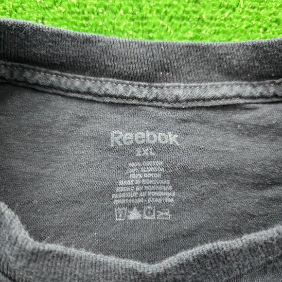 St Louis Blues Tshirt Mens 2XL Blue Reebok Winter Classic 2017 Pullover NHL - Picture 6 of 7